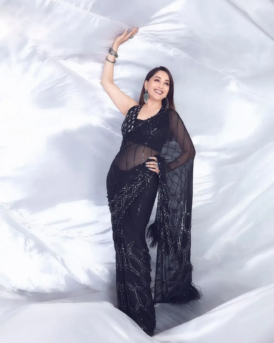 INDIAN ACTRESS MADHURI DIXIT IN TRADITIONAL BLACK SAREE 5